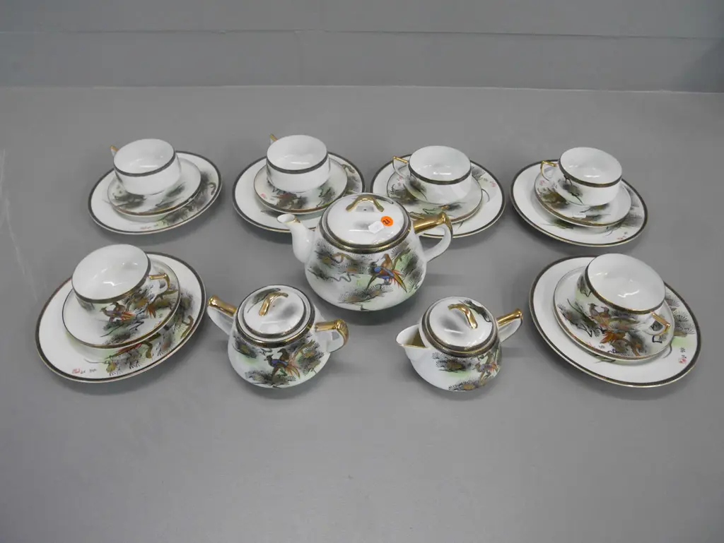 Japanese geisha 21 piece tea set (chip to 1 saucer) Image 1++