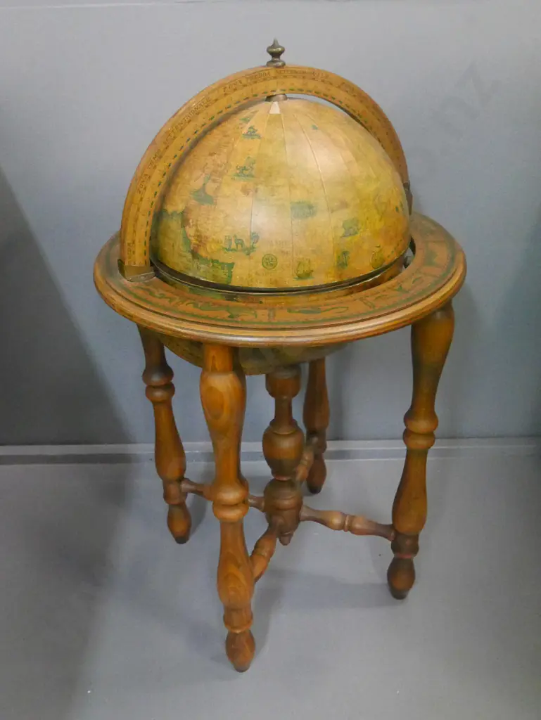 reproduction world globe drinks decanter Image 1++