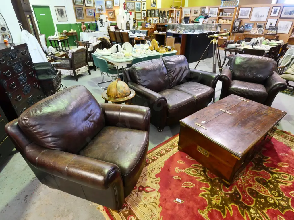 Morgans 3-piece lounge suite - 2-seater & 2 armchairs - brown antiqued finish leather. Settee H900 L1560 D950 Image 1++