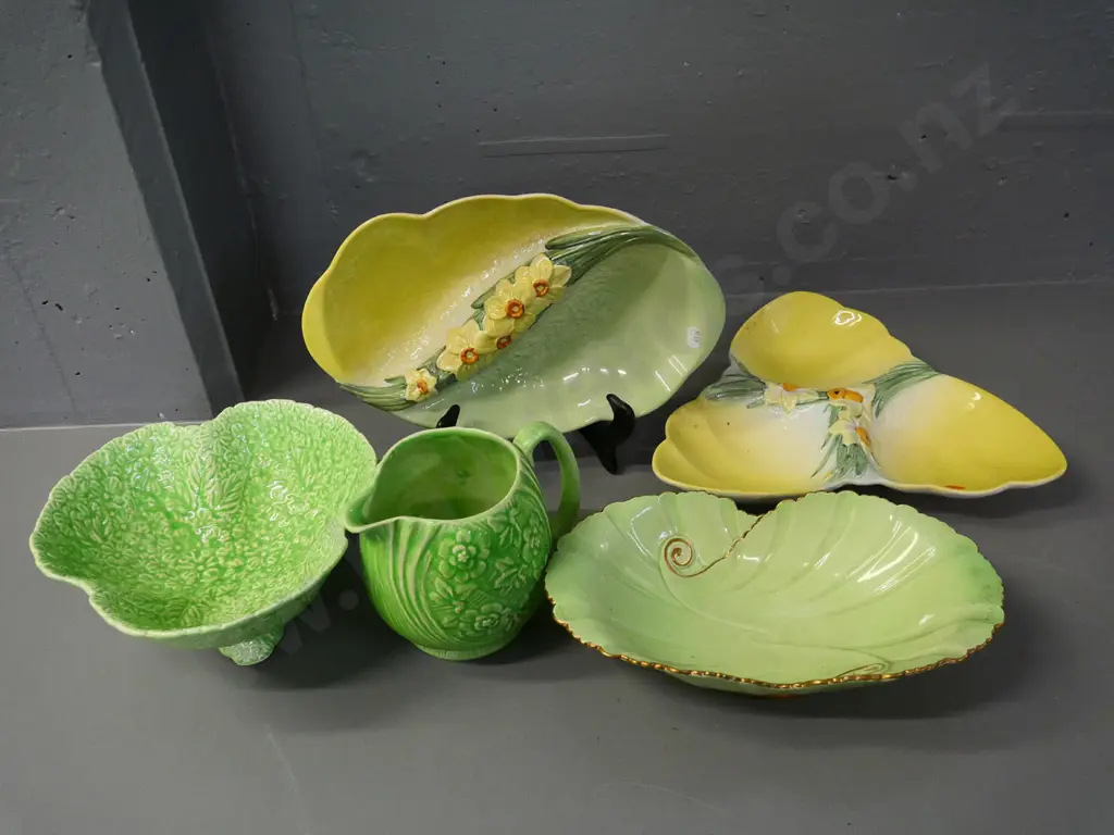 3 Beswick divided daffodil pattern dishes, Carlton Ware dish, Ducal salad bowl and Lancaster jug Image 1++