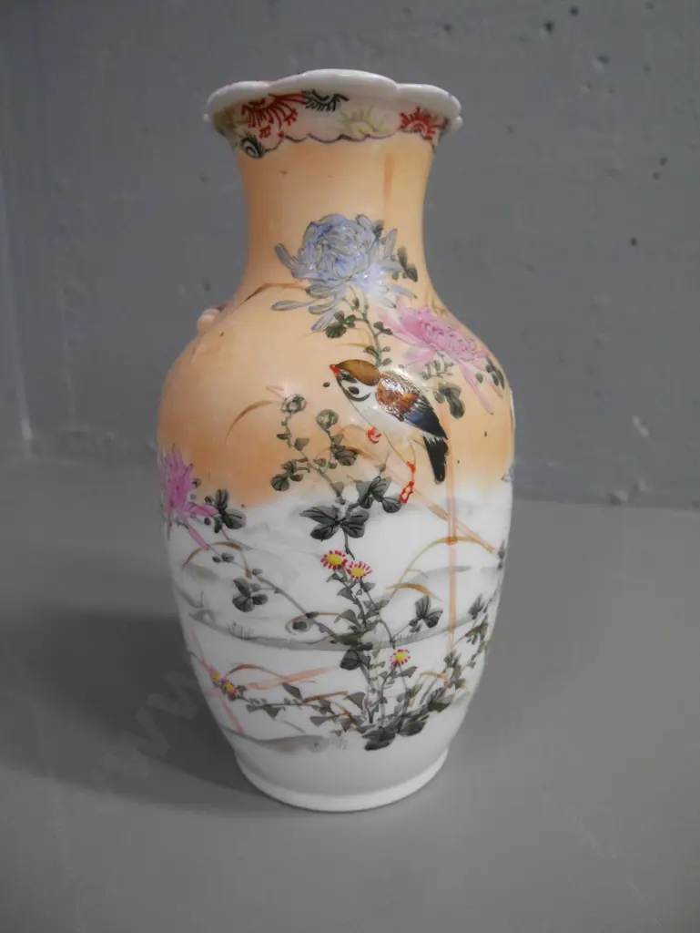 oriental vase H-260 Image 1++