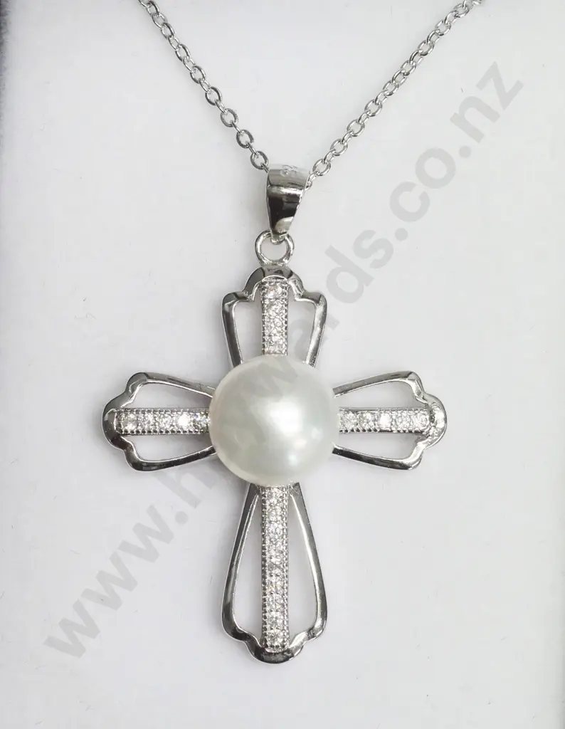 silver cross pendant with cz & pearl stamped 925 Image 1++