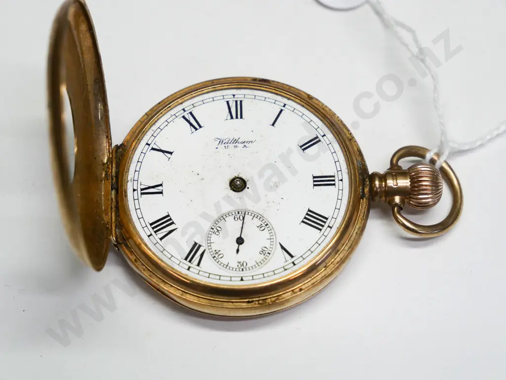 gold half hunter pocket watch - no hands not working stamped 375 Image 1++