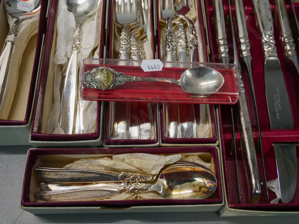 retro Community Plate 'South Seas' cutlery - 6 place settings - plus a souvenir Waitangi spoon Image 1++