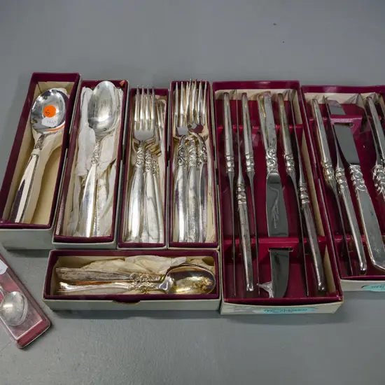 retro Community Plate 'South Seas' cutlery - 6 place settings - plus a souvenir Waitangi spoon