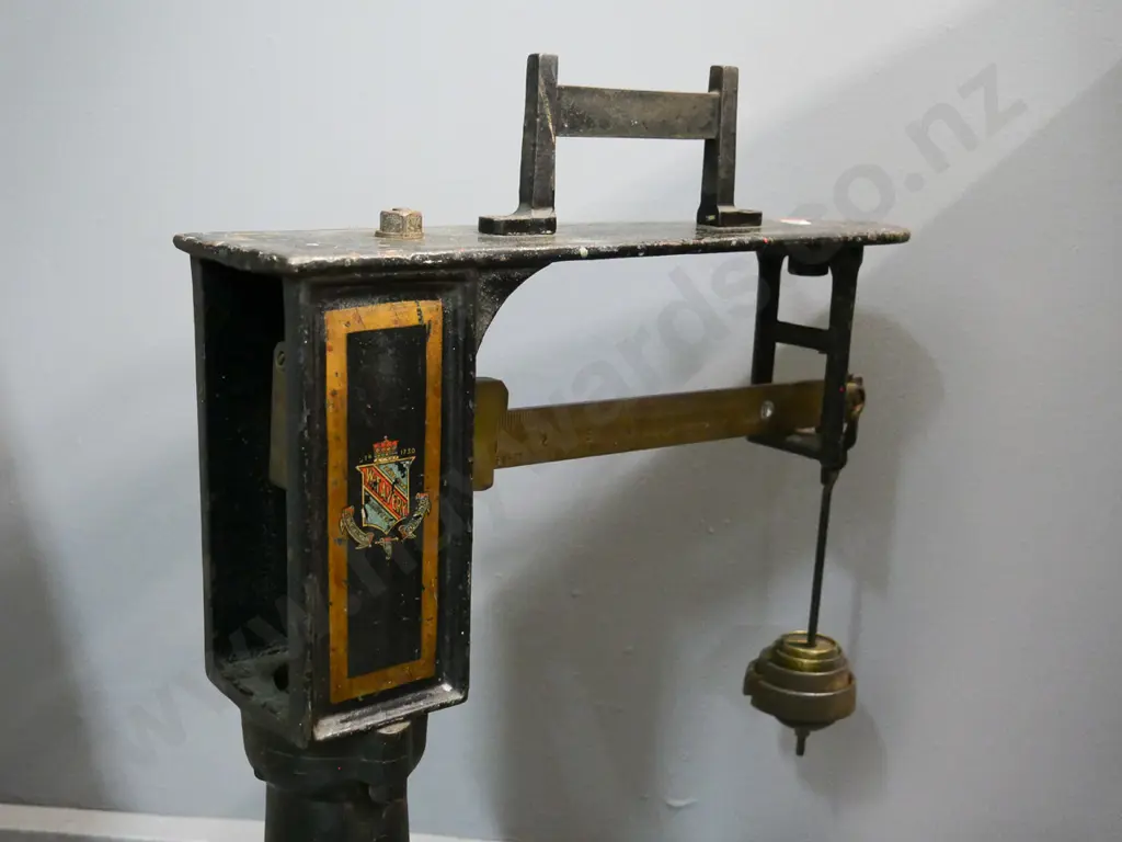 W&T Avery Ltd Birmingham platform scale with weights - surface corrosion H-500 W-450 D-600 Image 1++