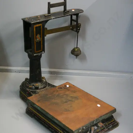 W&T Avery Ltd Birmingham platform scale with weights - surface corrosion H-500 W-450 D-600