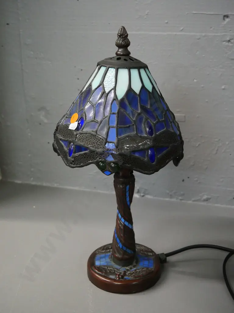 reproduction Tiffany style metal (and composite?) table lamp with dragonfly motif shade and base H-340 D-180 Image 1++