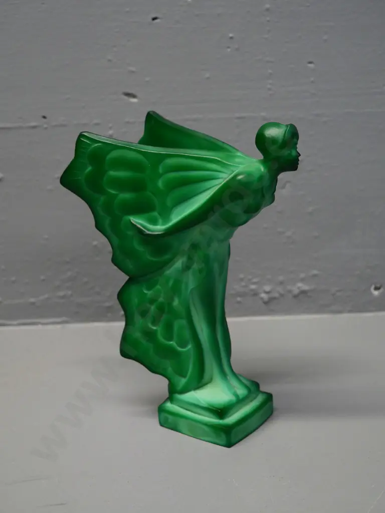 deco green moulded glass? or composite figurine H-200 D-140 Image 1++