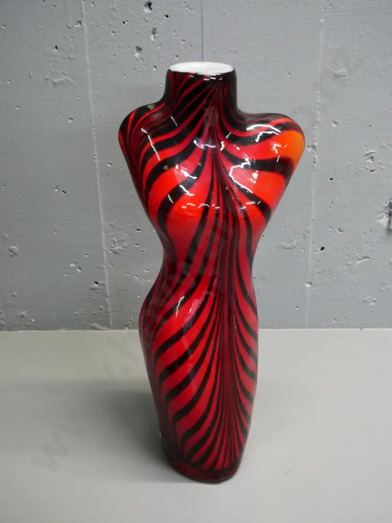 swirled red and black art glass torso vase H-440 W-190 Image 1++