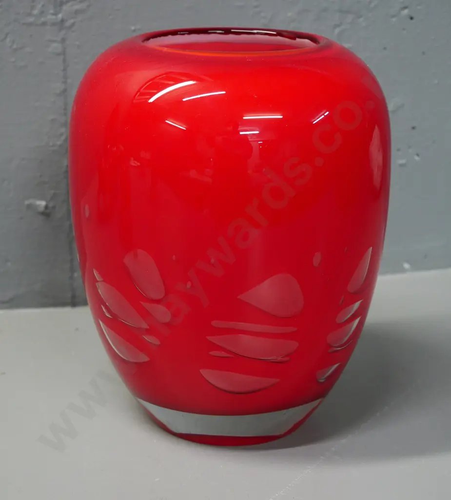 heavy art glass vase - red with clear bubble motif H-220 D-170 Image 1++