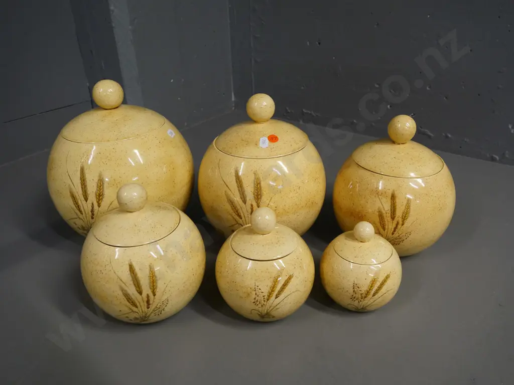 set of 6 Arnels graduated lidded kitchen storage jars - tallest is H-260 Image 1++