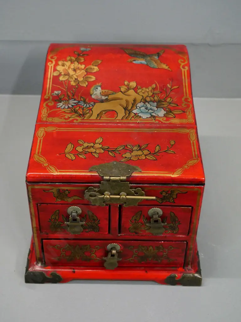 reproduction Chinese traditionally decorated 3-drawer jewellery chest with folding mirror on top H180 W210 D250 closed Image 1++