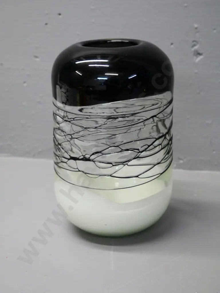 heavy art glass vase - black, clear and cream  H-250 Diameter 170 Image 1++