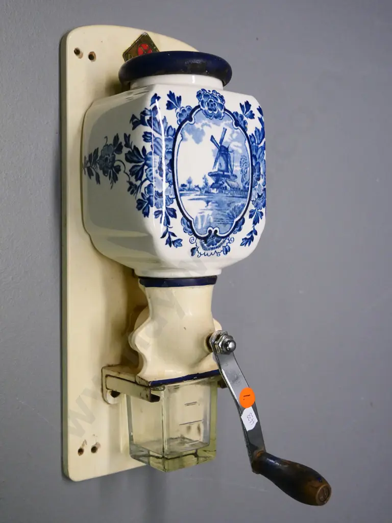 De Ve blue and white Delft pattern wall-mount coffee grinder - mounting plate is H-330 W-130 Image 1++