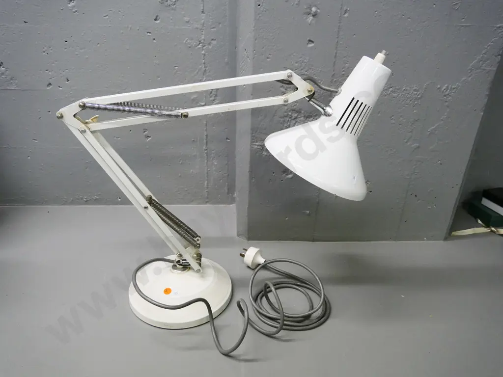 white Superlux Gartner AKL anglepoise lamp - slight marks to finish - shade diameter 180 Image 1++