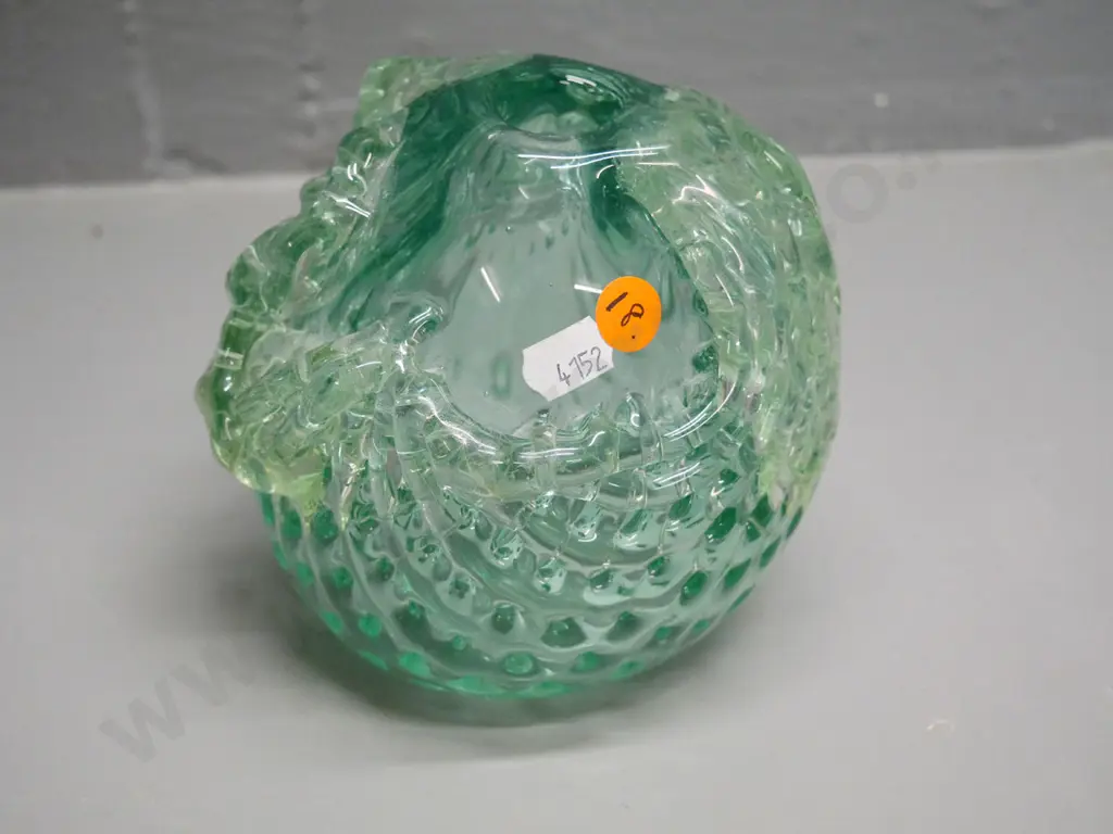 clear green art glass basket-motif vase H-140 D-130 Image 1++