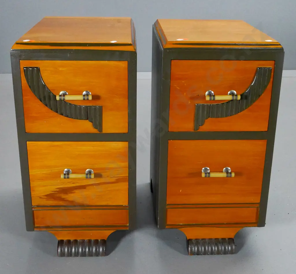 pair of 2-tone deco 2-drawer bedside cabinets w/bakelite handles - one has trim piece added H610 W300 D420 Image 1++