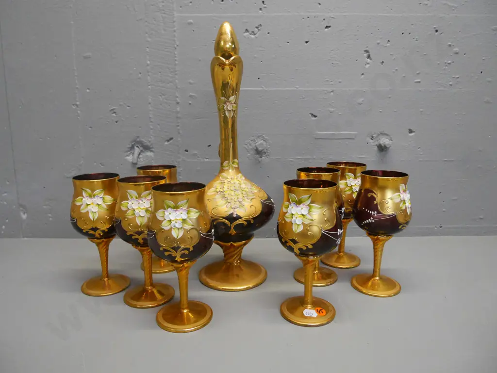 hand painted Venetian decanter and 8 glasses Image 1++
