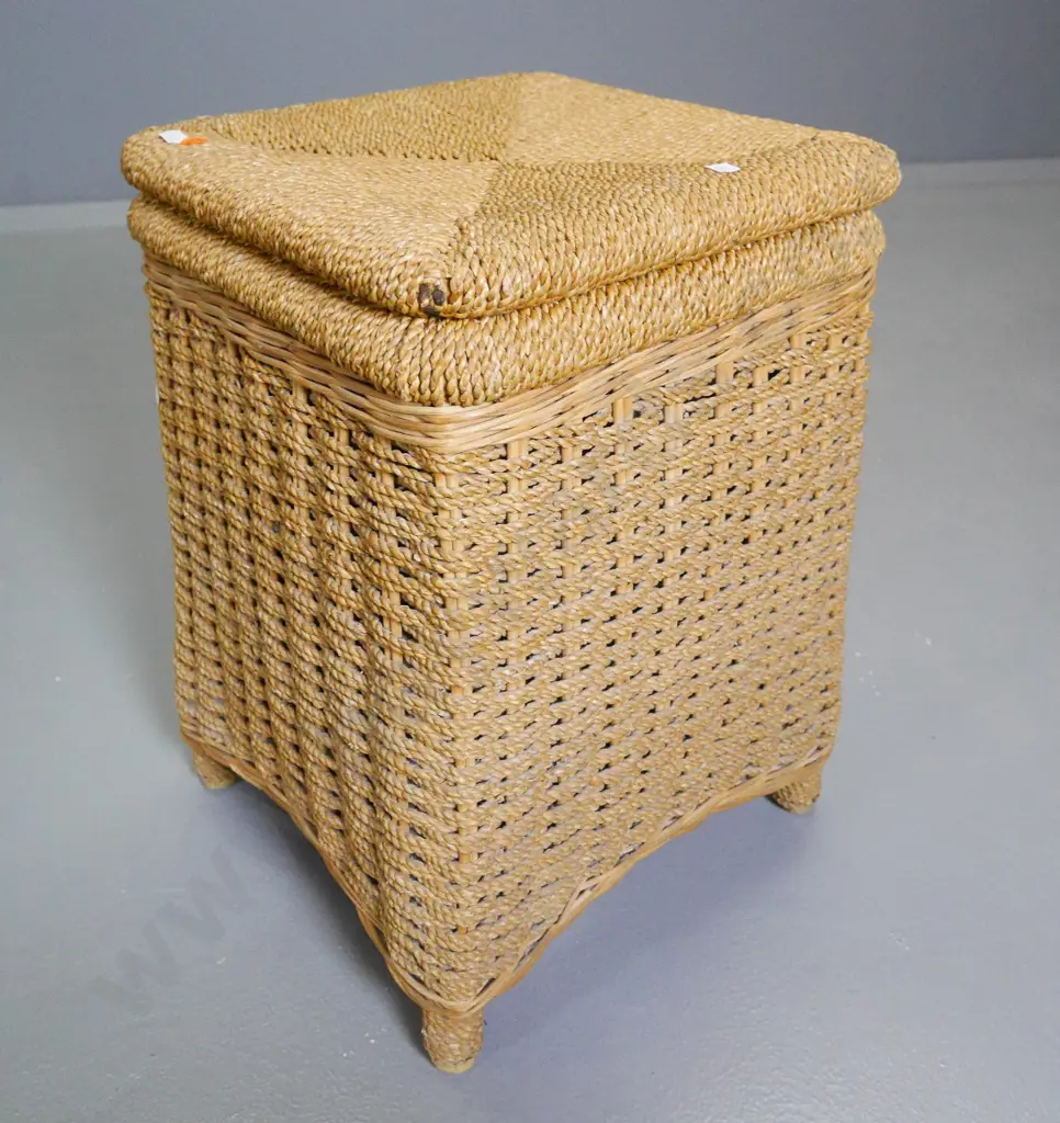 woven seagrass ottoman/storage basket H-460 W-320 D-320 Image 1++