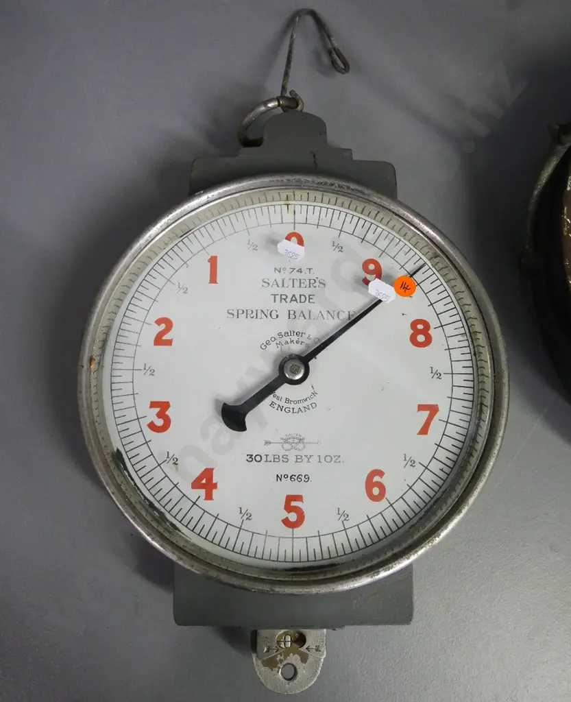 Salters 30 lb. spring grocery scales with hanging tray and holder H460 D420 - corrosion and paint loss Image 1++