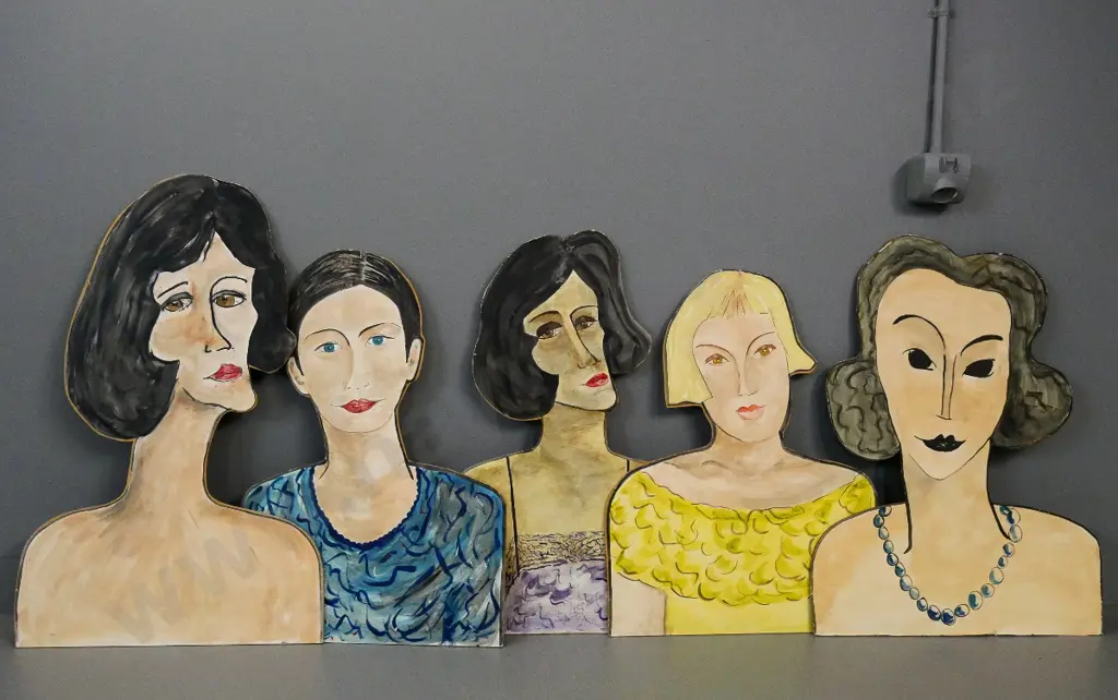 5 head & shoulder display/mannequin cutouts - hand-painted paper on board, tallest is H-800 W-510 Image 1++