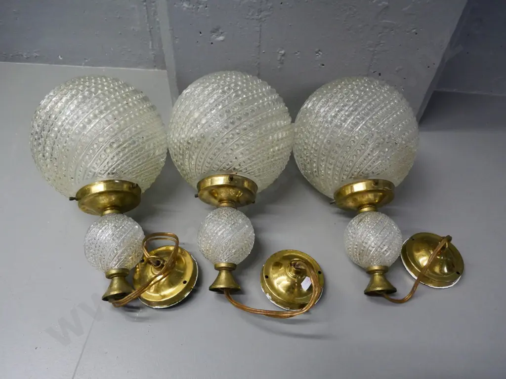 3 matching brass and textured glass globe hanging light fittings H-330 Diameter 200 Image 1++