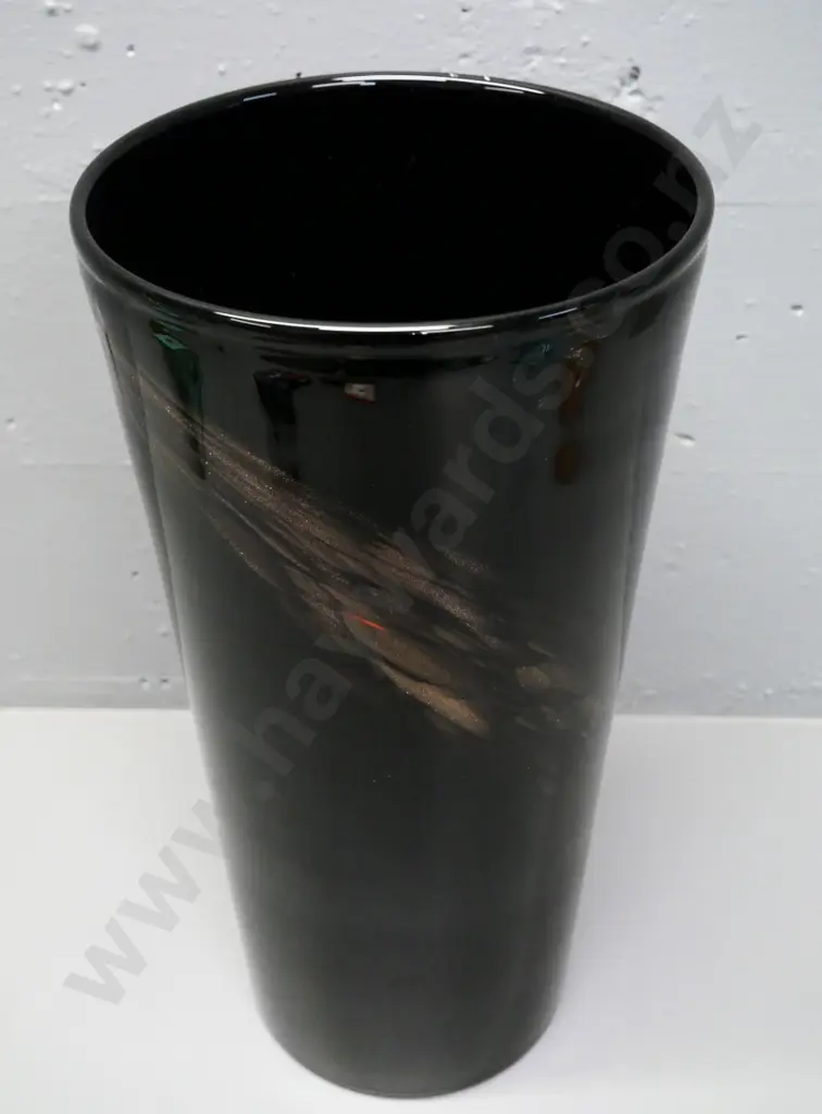 large black glass vase with copper metallic decoration H-390 Diameter 200 at rim Image 1++