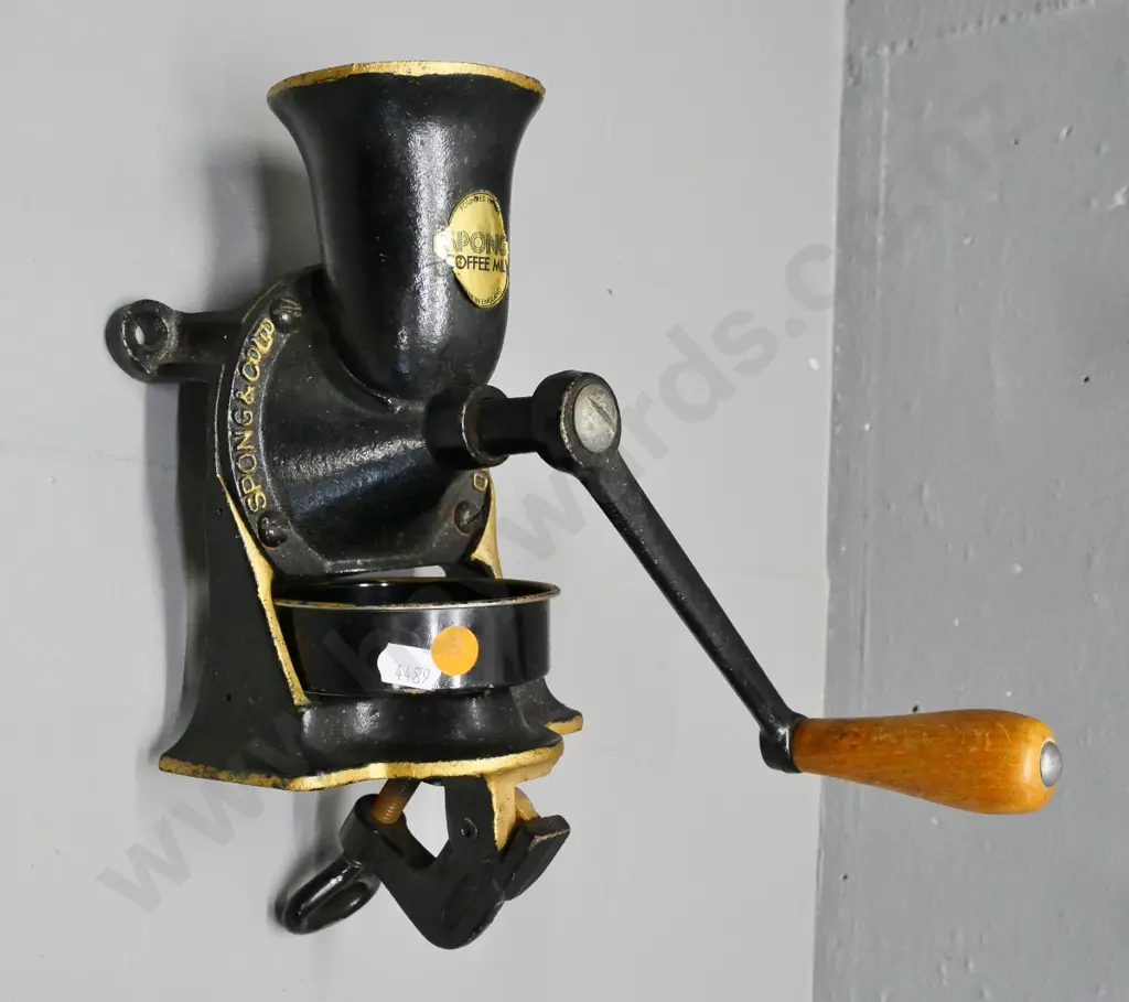 Spong cast iron bench-mount coffee mill Image 1++
