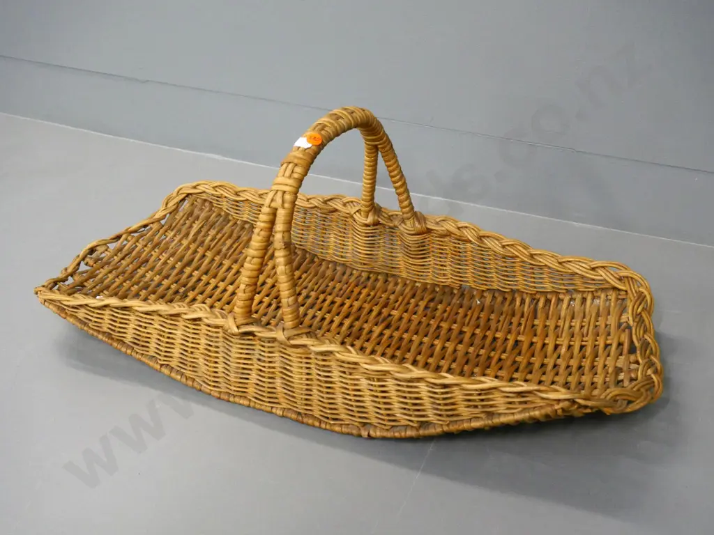 cane flower-gathering basket H-180 L-630 Image 1++