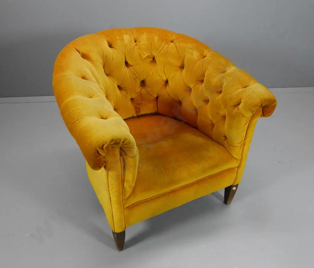 vintage deep-button velvet upholstered tub chair - seat & springs need work H760 W810 D750 Image 1++