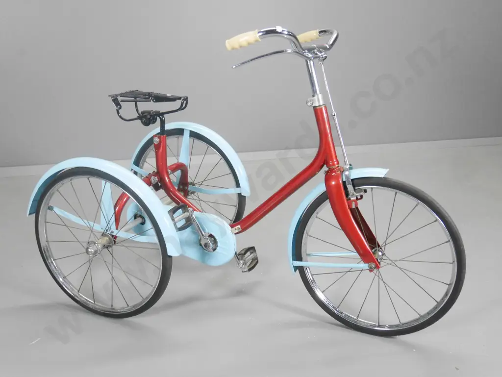 restored child's chain trike - no upholstery on seat Image 1++
