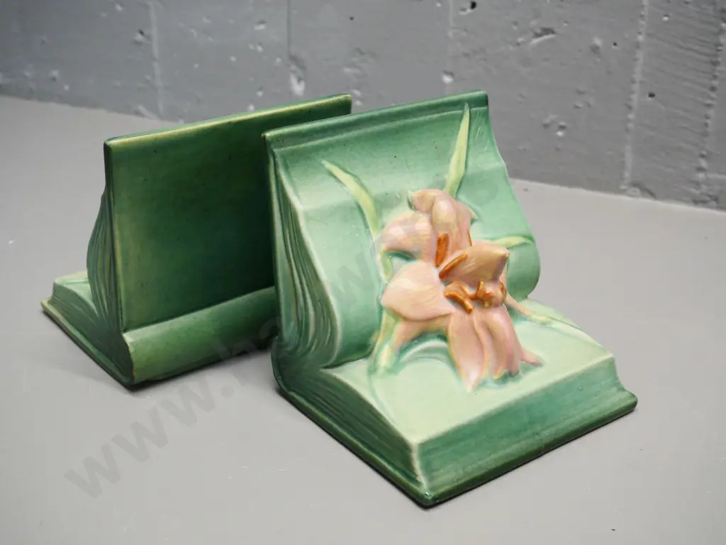 pair of Roseville Pottery USA orchid motif book-ends H-130 W-110 D-130 Image 1++