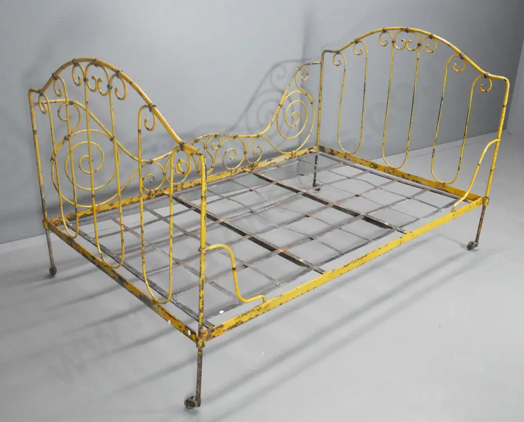 folding iron framed daybed / campaign bed on casters - H-1050 L-1830 W-1190 (with foam mattress) Image 1++