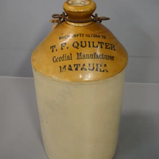 TF Quilter Mataura narrow-mouth stoneware crock with wire handle H-360 Diameter 200