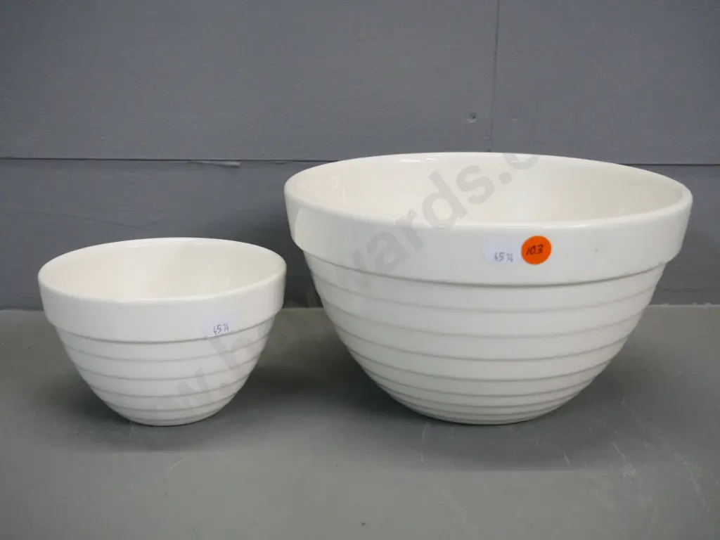 2 Crown Lynn ridged mixing bowls - larger is H-130 D-220, has some interior marks Image 1++