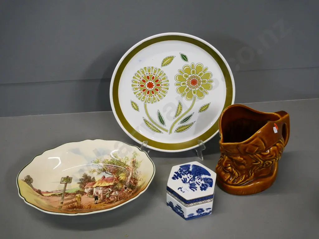 Crown Lynn McCallums jug and Merimeri plate, Booths Real Old Willow cover pot & a Royal Doulton oval server Image 1++