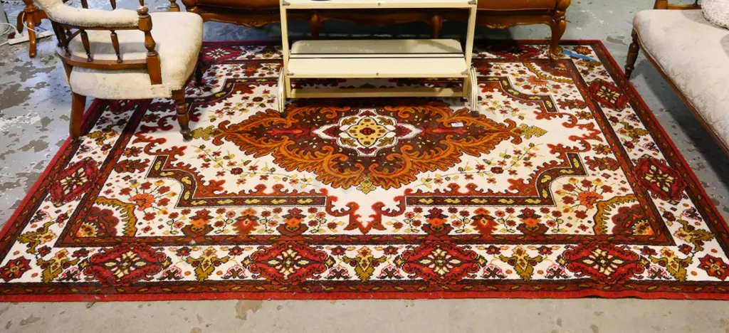 Feltex New Zealand made Persian style wool floor rug - reds, browns and cream L2550 W1830 Image 1++