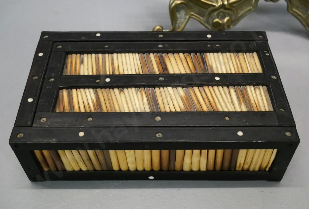 cast-brass double photo frame with glass, no backing, H200 and a porcupine quill box, some missing inlay Image 1++