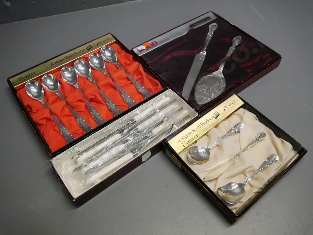 4 boxed sets of Rodd cutlery - Camille, Gainsborough, and 6 faux bone-handled knives Image 1++