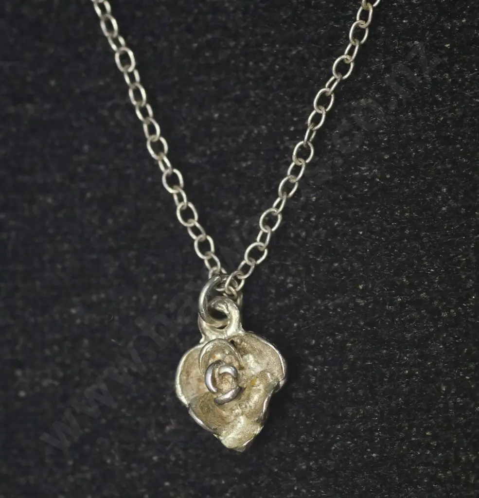 silver flower necklace chain stamped sterling silver Image 1++