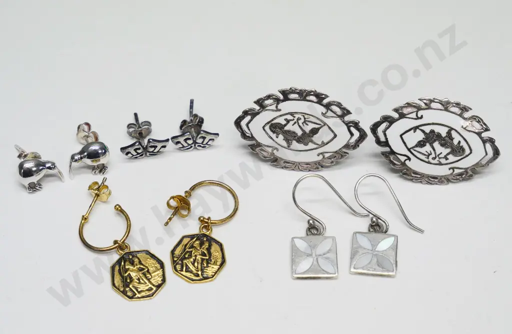 5 pairs of asstd earrings - stamped 925 Image 1++