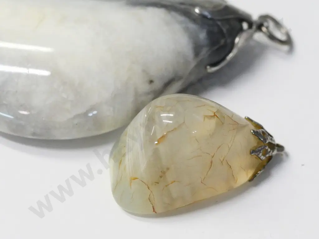 2 polished agate stone pendants no chain Image 1++