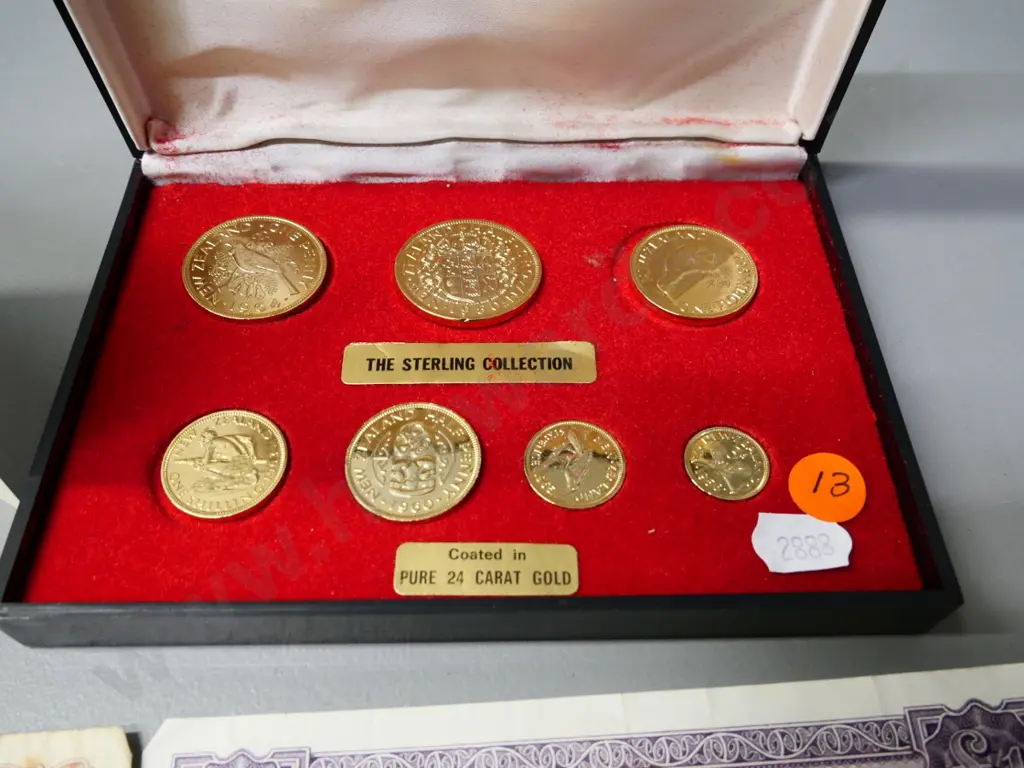1982 cased "Sterling Collection" gold-plated pre-decimal coin set and 4 bank notes, pre & post decimal Image 1++