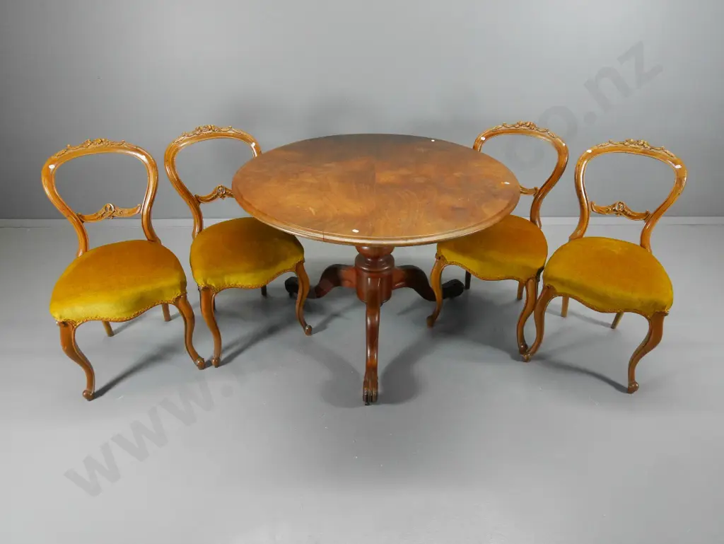Victorian 5-piece walnut dining suite - 4 carved balloon back chairs, round pedestal table w/small split to top D-1070 Image 1++