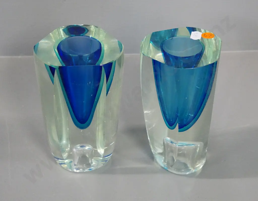 2 art glass vases - clear and blue / green H-150 Image 1++