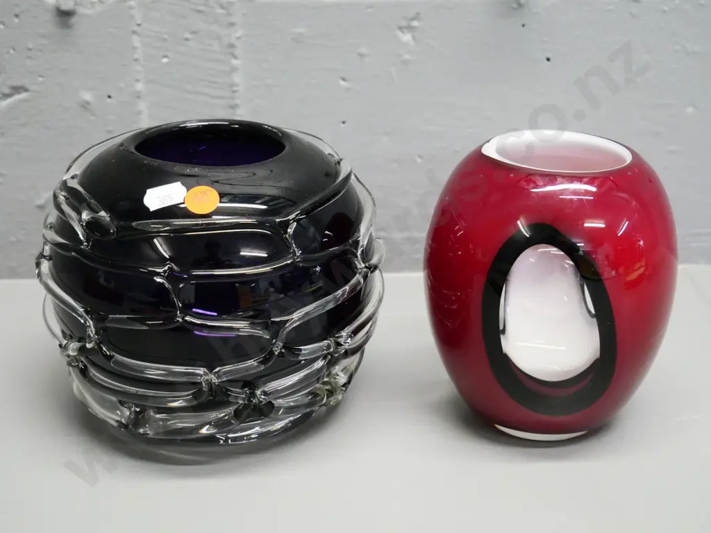 2 art glass vases - larger dark purple with clear raised pattern is H-140 Diameter 160 Image 1++
