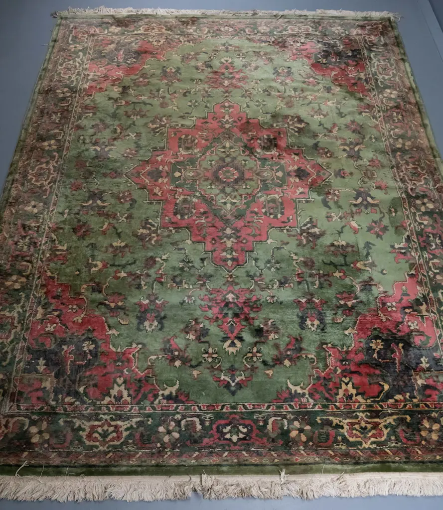 Bangladeshi jute floor rug - pink and green, minor fraying on edge L-2630 W-1810 Image 1++