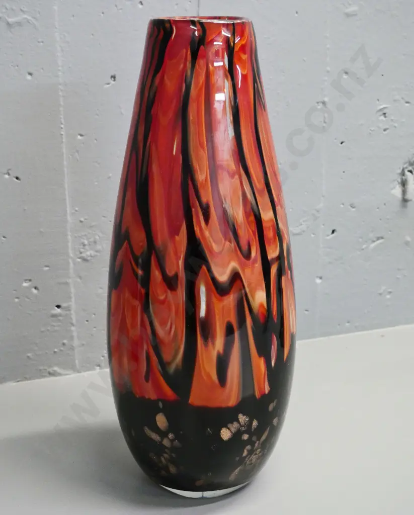 heavy art glass vase - flame on black H-380 Image 1++