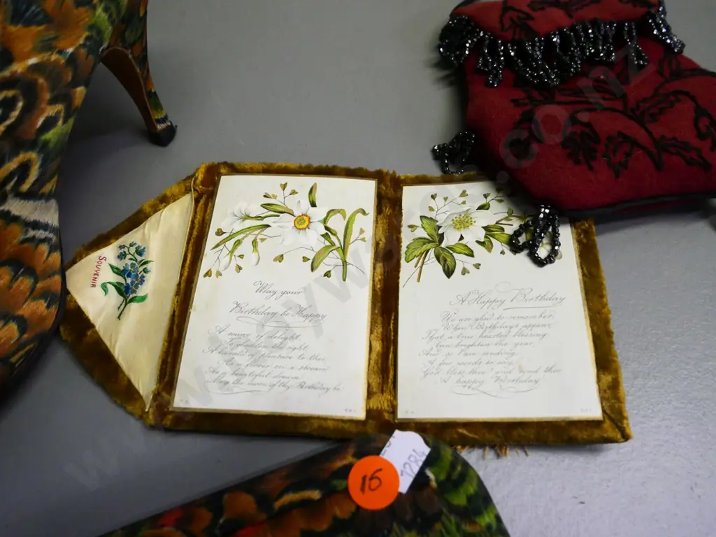 retro matching shoes (size 37) and clutch bag in feather design print fabric, vintage velvet covered birthday card, etc. Image 1++